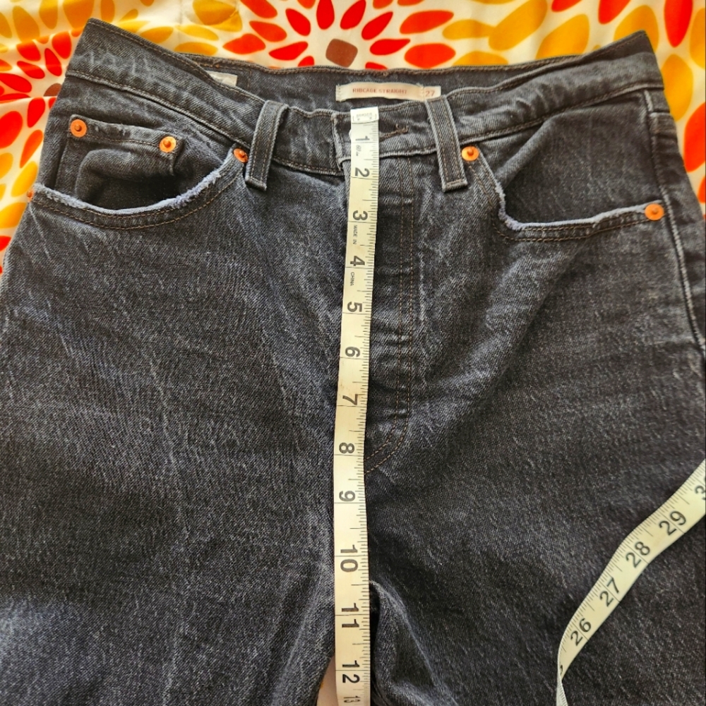 Levis, Straight Woman, Jeans.